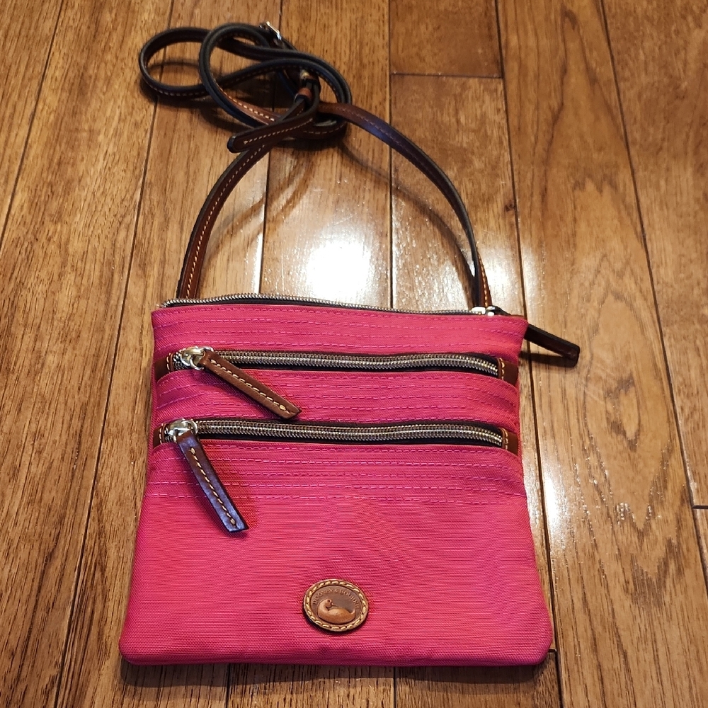Dooney & Bourke Pink Nylon Crossbody Bag Adjustable Strap Lightweight P-007